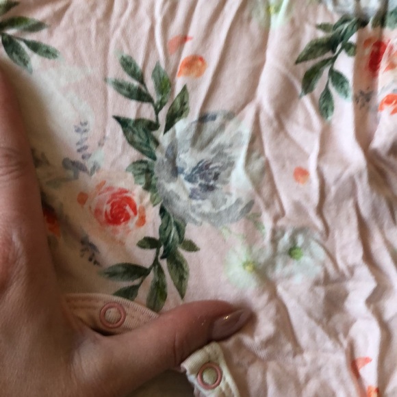 Belan j onesie - Picture 2 of 3